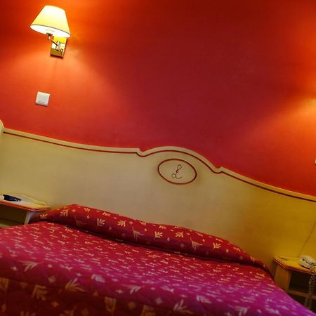 Logis Hotel & Restaurant L'Etape Bouc Bel Air - Gardanne Bagian luar foto