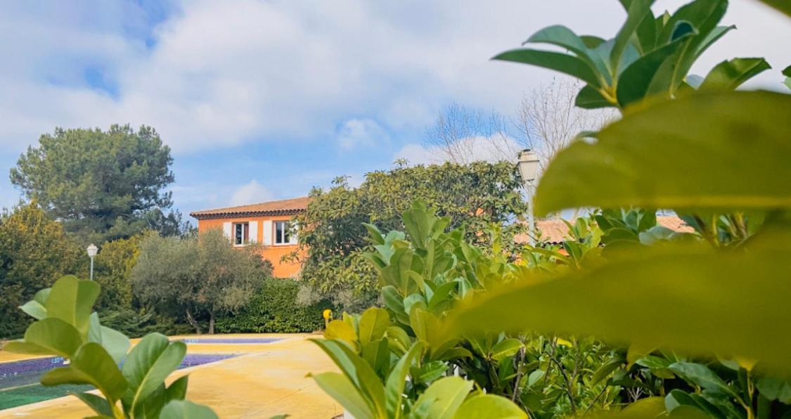 Logis Hotel & Restaurant L'Etape Bouc Bel Air - Gardanne Bagian luar foto