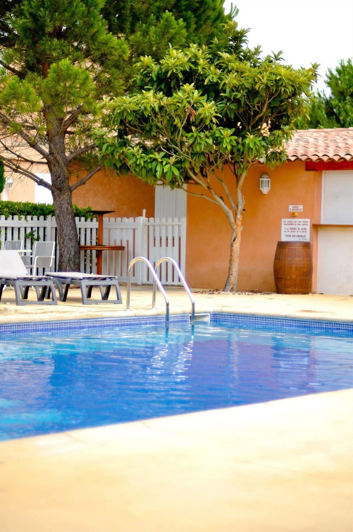 Logis Hotel & Restaurant L'Etape Bouc Bel Air - Gardanne Bagian luar foto