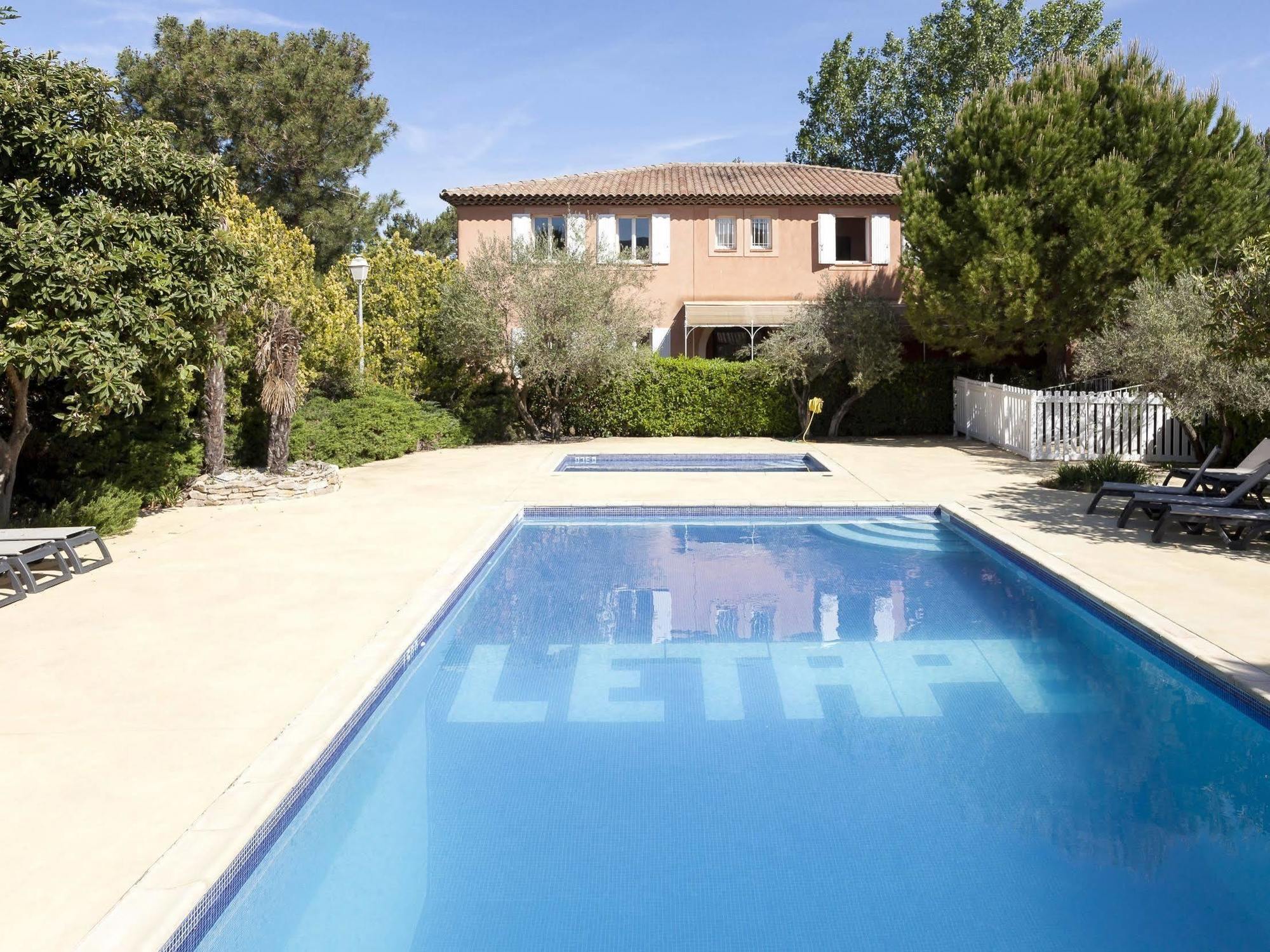 Logis Hotel & Restaurant L'Etape Bouc Bel Air - Gardanne Bagian luar foto