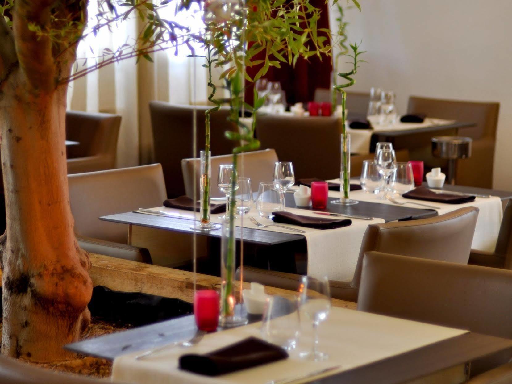 Logis Hotel & Restaurant L'Etape Bouc Bel Air - Gardanne Bagian luar foto
